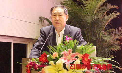 在"2014中国智慧政府发展年会"上，电子政务权威专家、国家行政学院教授汪玉凯发表主题演讲